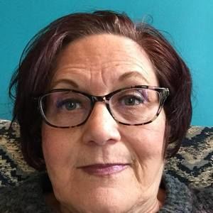 Meet your Posher, Valeria